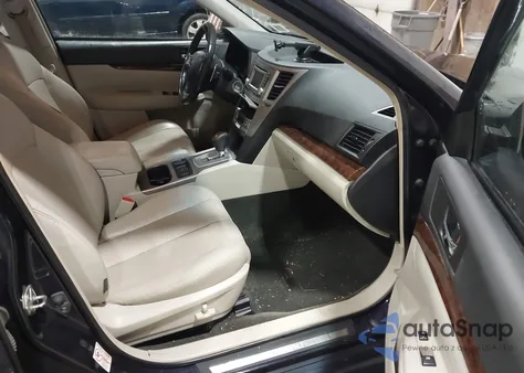 2013 Subaru Legacy 2.5I Limited z USA, uszkodzony, nr VIN 4S3BMBK6XD3021193